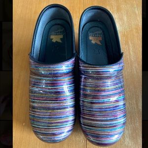 Dansko Clogs Size EU 39 US 8.5